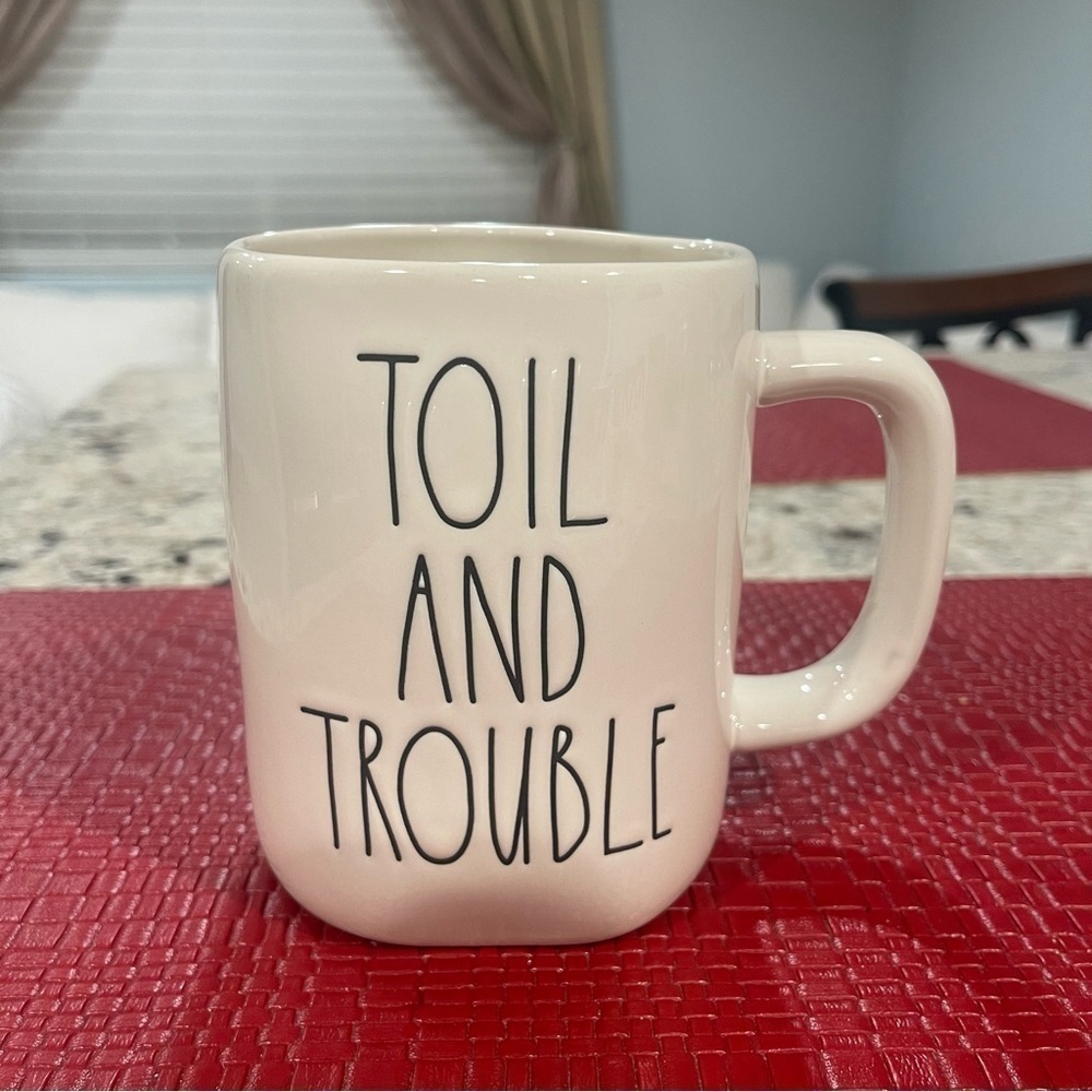 RAE DUNN
Toil and Trouble Coffee Mug